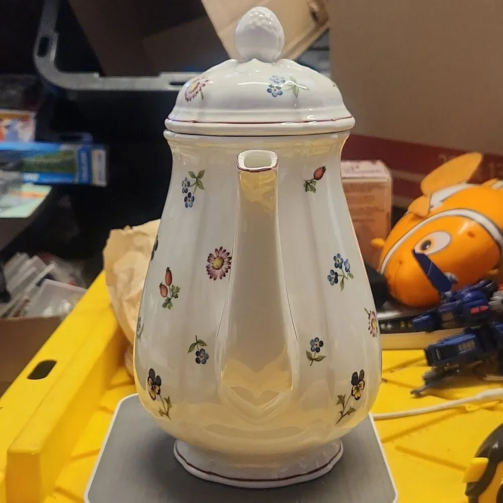 Villeroy & Boch Petite Fleur Coffee Pot with Lid 9